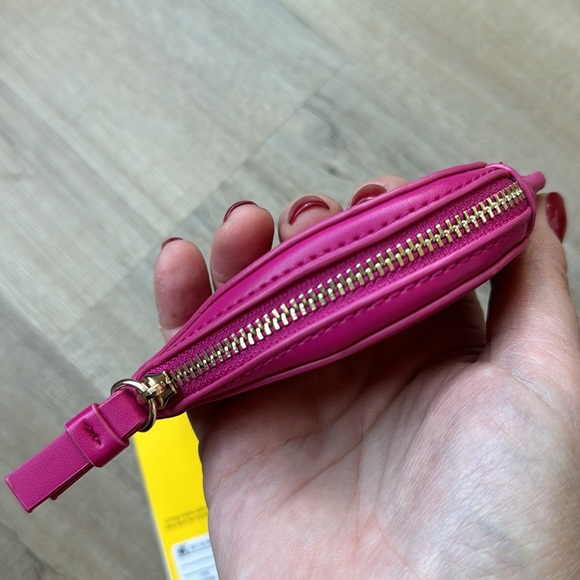 DVF x Target 💋 Pink Lips Coin Purse Bag Charm NWT New - Picture 6 of 11